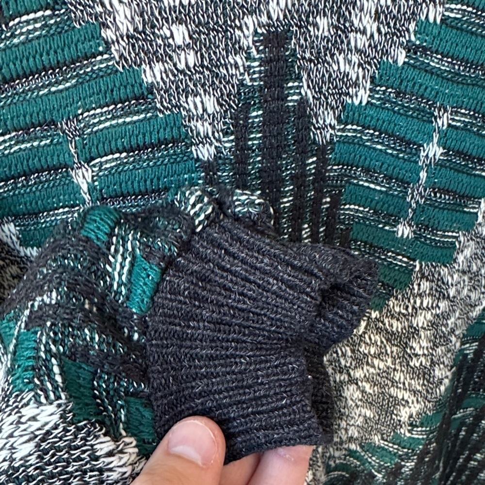VINTAGE Geometric Knit Sweater | Medium | Green/Grey - Picture 5 of 8
